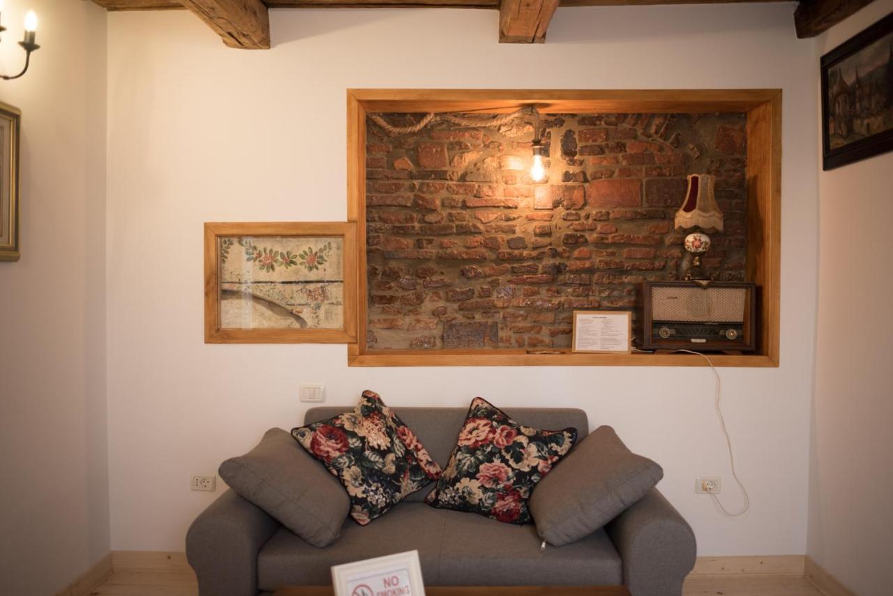 Crown Of Karolina Apartment Brasov Bagian luar foto