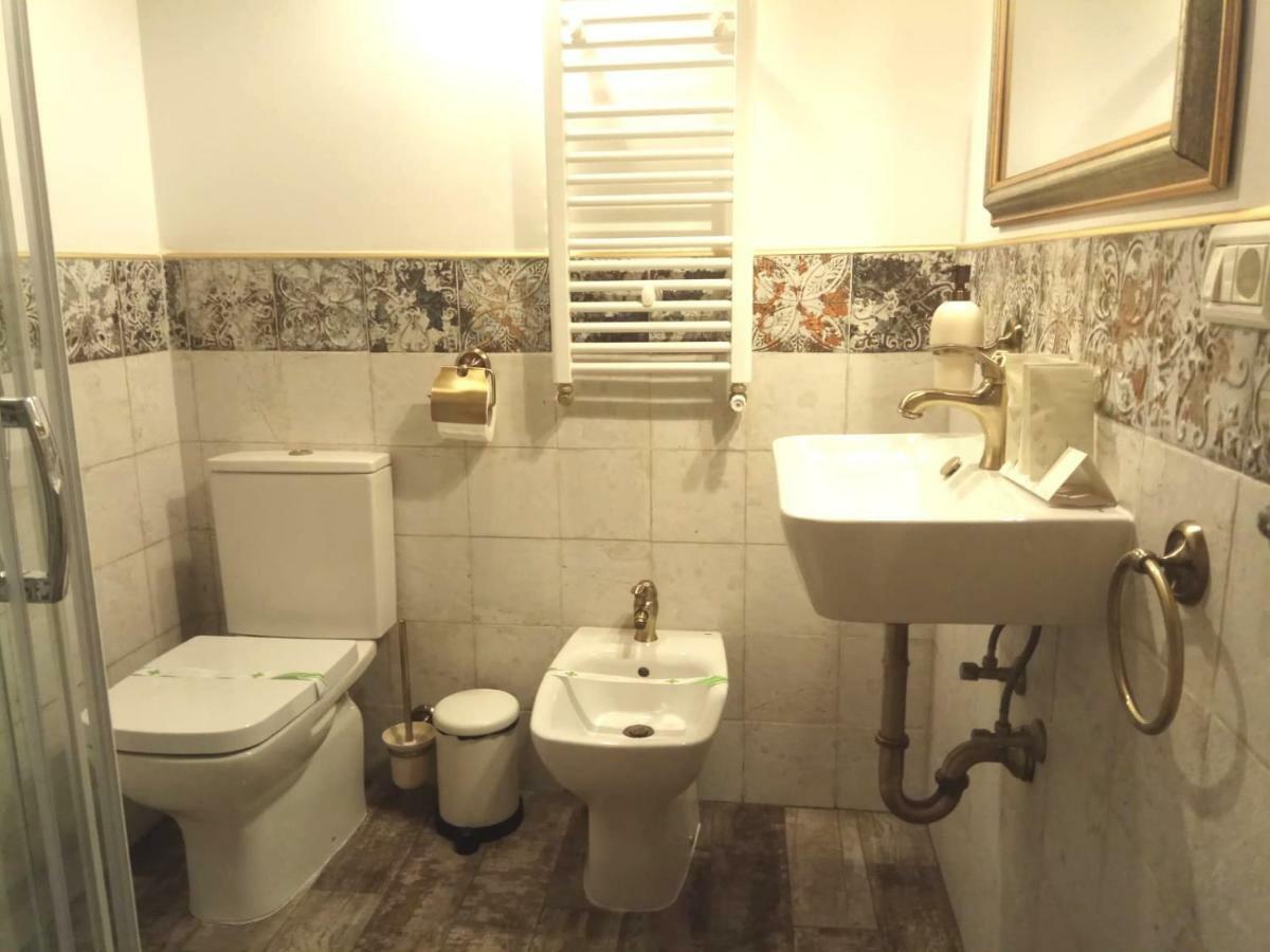 Crown Of Karolina Apartment Brasov Bagian luar foto