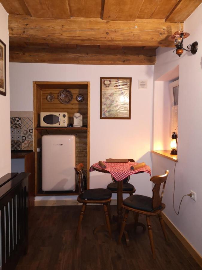 Crown Of Karolina Apartment Brasov Bagian luar foto